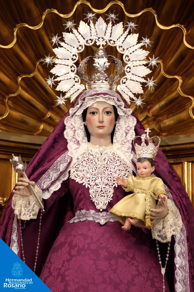 Nuestra Señora del Rosario vestida para la presente Cuaresma