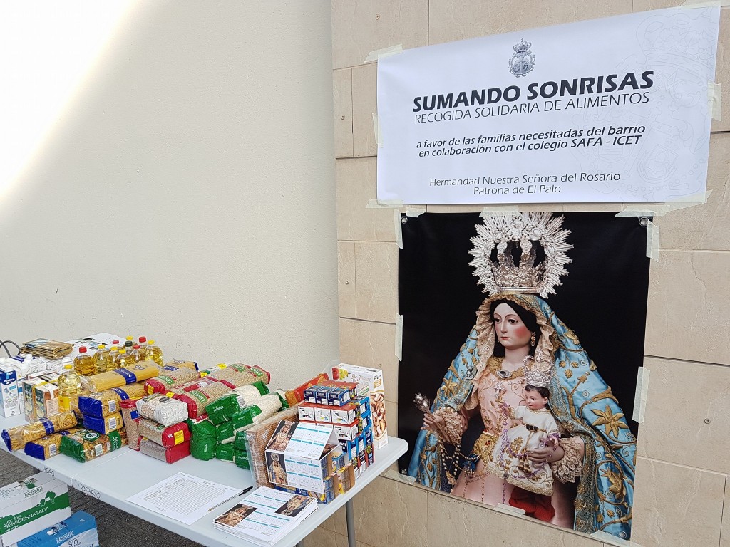 Vista de una de las mesas colocadas en la campaña