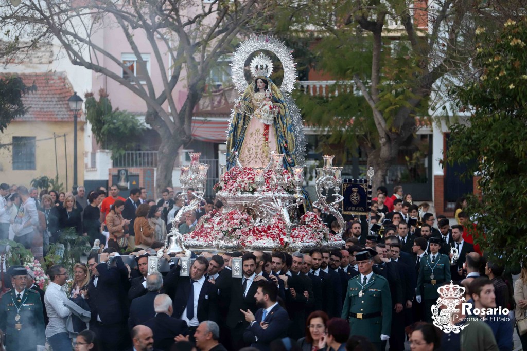 Nuestra Señora del Rosario en el rosario vespertino extraordinario de mayo de 2018.