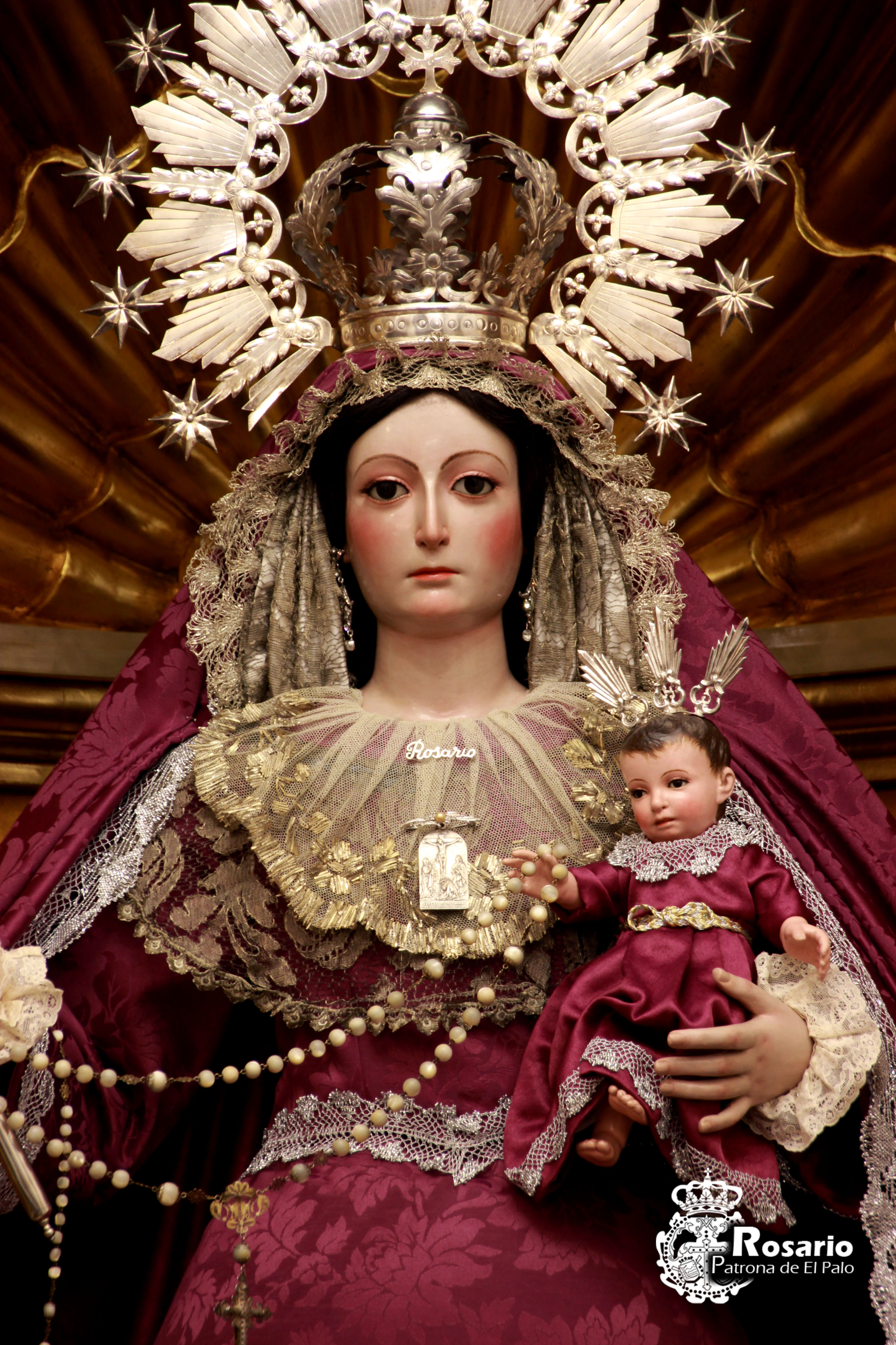 La Virgen del Rosario ataviada para el tiempo cuaresmal