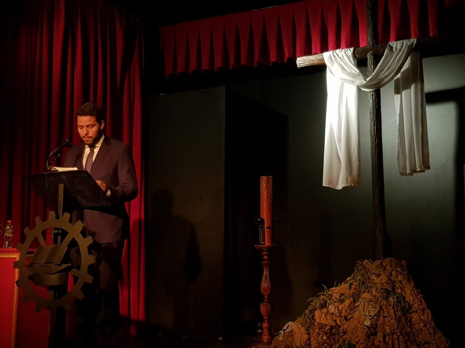 Nuestro hermano Carlos Bueno pregonó al Stmo Cristo del Mar