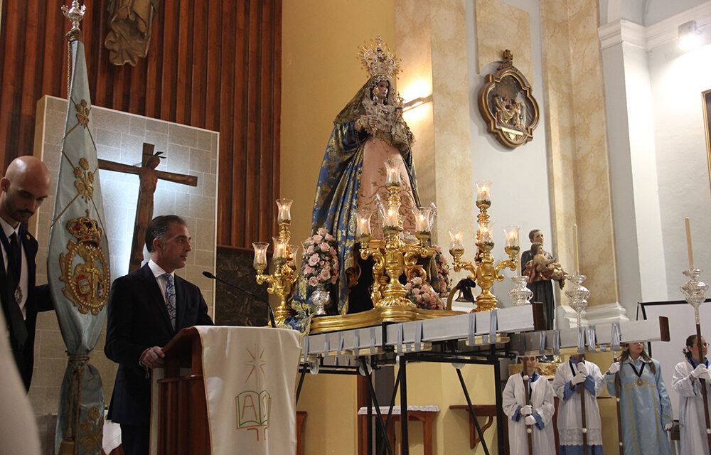 El barrio de El Palo al encuentro de su Patrona.