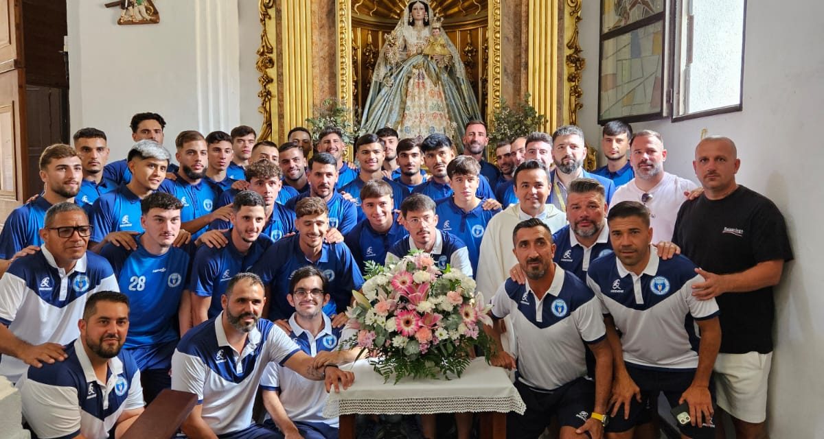 Ofrenda floral de El Palo FC