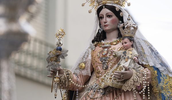Nuestra Patrona y Protectora volvió a reunir a sus fieles en el Rosario Vespertino